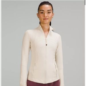 define jacket luon white opal